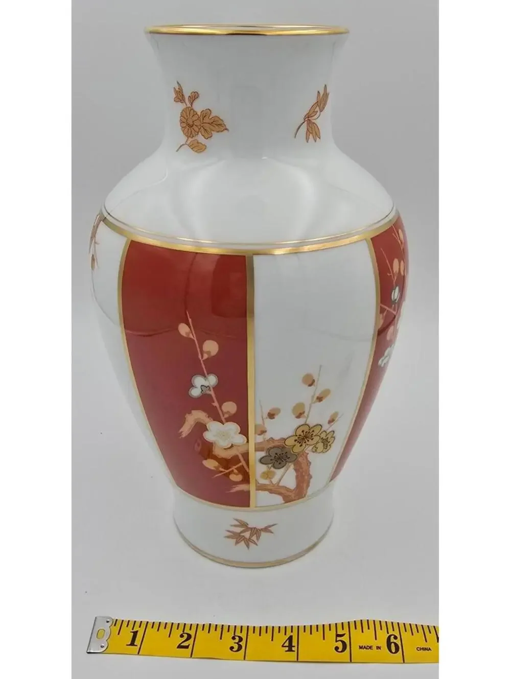 Rare and Limited Vintage Vase of the Noble Plum Blossom Franklin Mint 1978